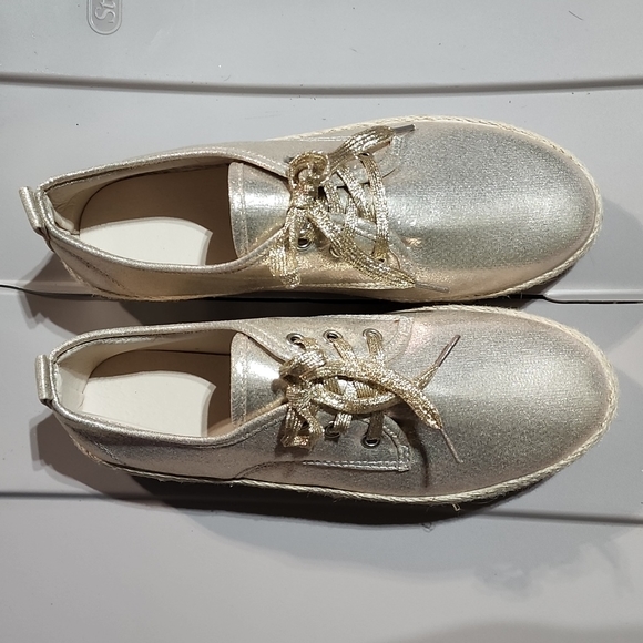 Metallic Pale Gold Platform Sneakers - Picture 3 of 7